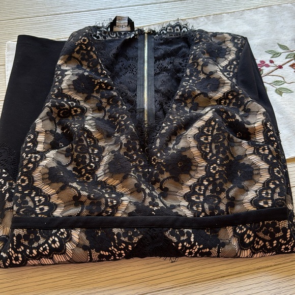 Bebe Lace dress - Picture 8 of 8